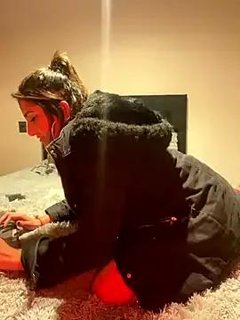 AlejandritaMilano from StripChat is Freechat