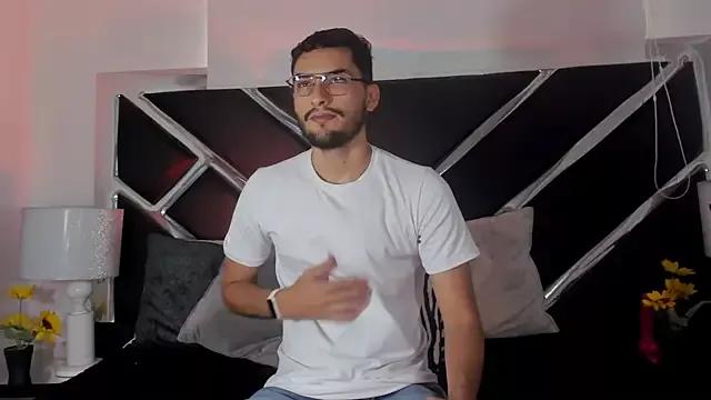 AlekRuizx webcams show profile image 