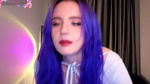 AleksaDivine from StripChat is Freechat