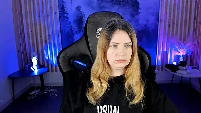 AleksaLaurent from StripChat is Freechat