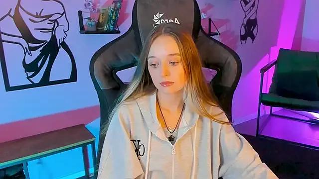 AleksaNight from StripChat is Freechat