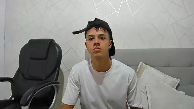 Alex_Colton7 from StripChat is Freechat