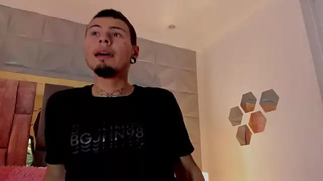 Alex_N_Blue from StripChat is Freechat