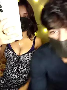 ALEXA-WITH-ROMEO-0 webcams show profile image 