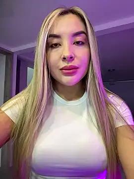 Alexa_seexy1 from StripChat is Freechat