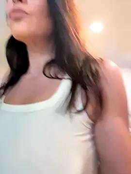 AlexaBrooke_xxx from StripChat is Freechat