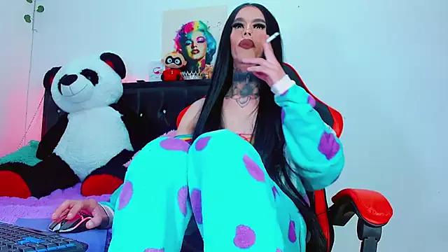 AlexaDevils from StripChat is Freechat