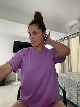 AlexaMysticz from StripChat is Freechat