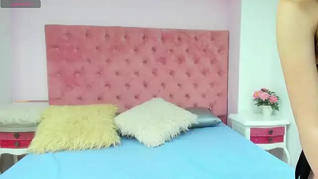 AlexaSmiith from StripChat is Freechat