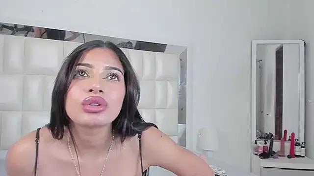 Alhana_pulido from StripChat