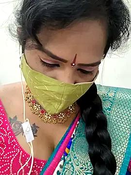 Aliana26 from StripChat