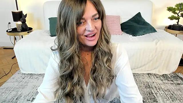 AlianaBent from StripChat