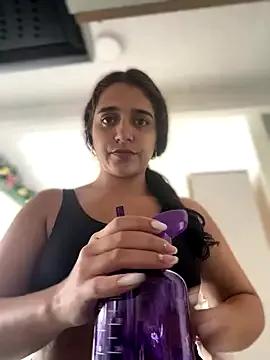 Alice777_ from StripChat is Freechat