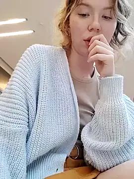 Alice_the_Wonderland webcams show profile image 