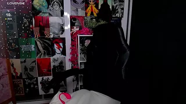 Alice_Wander from StripChat is Freechat