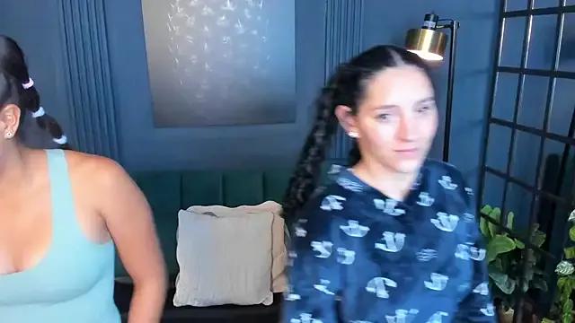 aliceandsia from StripChat is Freechat