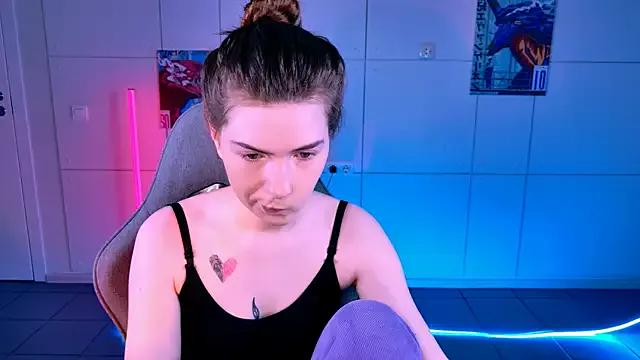 AliceCUNTach from StripChat is Freechat