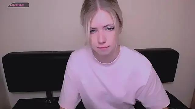 AliceHotty_ from StripChat is Freechat