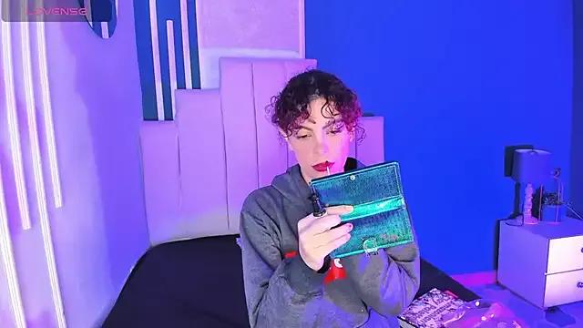 AliceMadnes from StripChat is Freechat