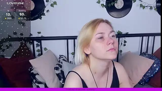 AliceMaurik webcams show profile image 