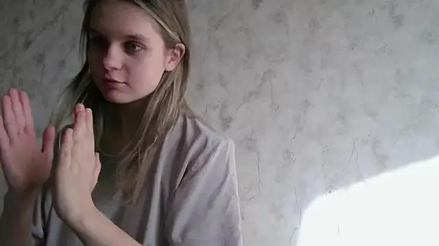 AliceWonderLure from StripChat is Freechat