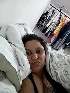 aliciaxm from StripChat is Freechat