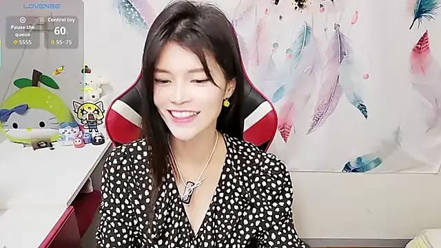 Alina10932 from StripChat is Freechat