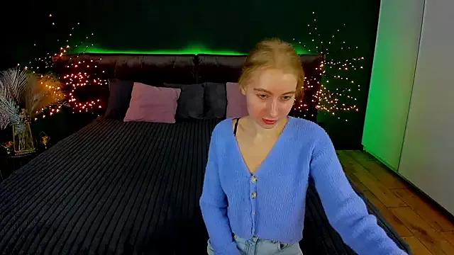 Alina_Blonde from StripChat is Freechat