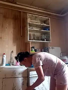 AlinaSiS from StripChat is Freechat