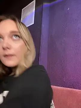 Alisa_Rise from StripChat is Freechat