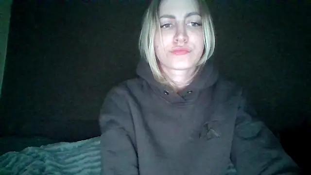 AlisaStack from StripChat is Freechat