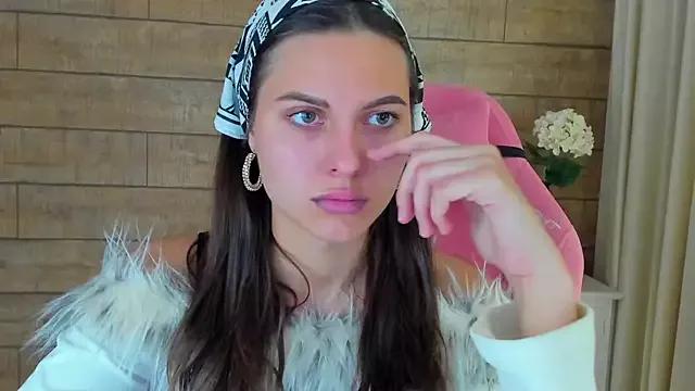 AlisaVersailles from StripChat is Freechat