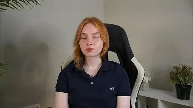 AlisaWilkus from StripChat is Freechat