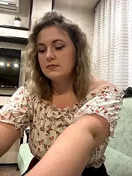 AliseShyness from StripChat is Freechat