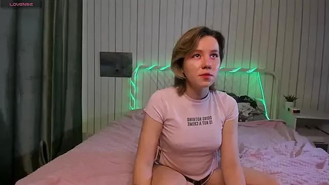 AlisiaEthen from StripChat is Freechat