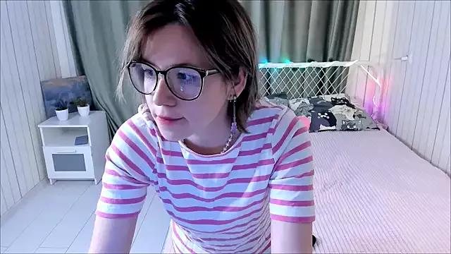 AlisiaEthen from StripChat is Freechat