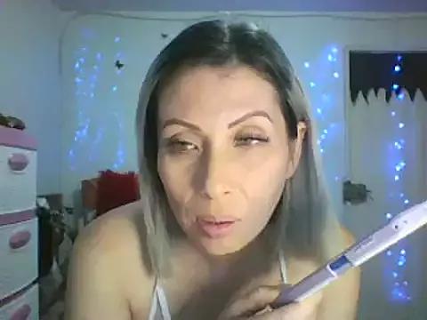 Alixia81 webcams show profile image 