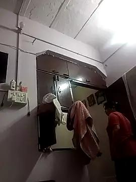 aliya-jaan71 on StripChat