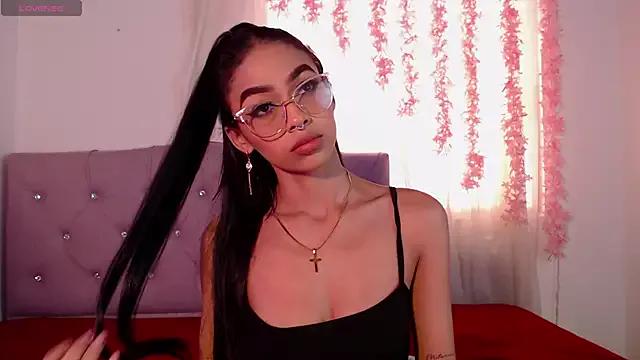 Alleanys_Cristal from StripChat is Freechat