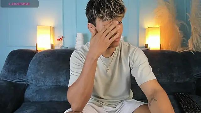 Allex_Cano from StripChat