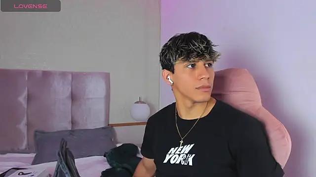 Allex_Cano from StripChat