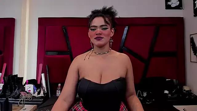 AlliceJelany from StripChat is Freechat
