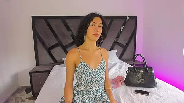 allicemackenzie from StripChat
