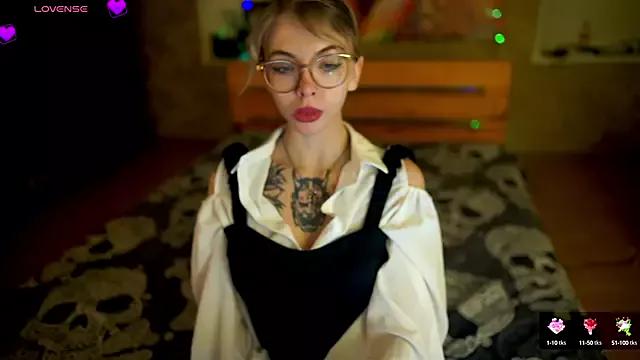 Allison_Cuty from StripChat