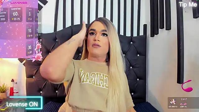AllisonsweetZ from StripChat