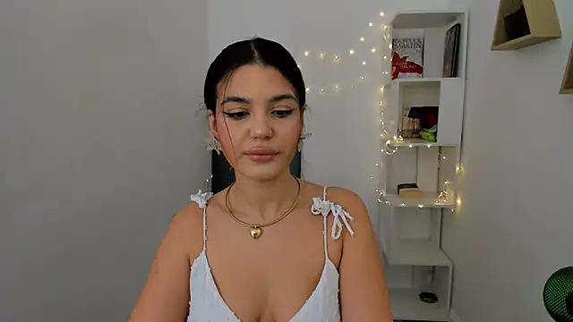 AlluringAriel from StripChat