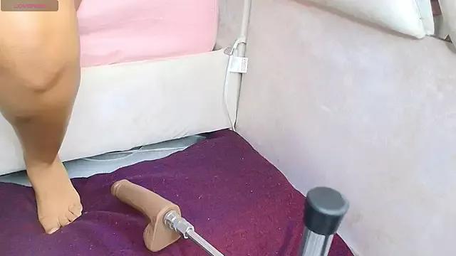 Allymdo from StripChat