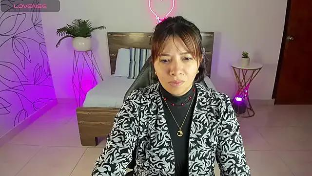 alma_fenix from StripChat