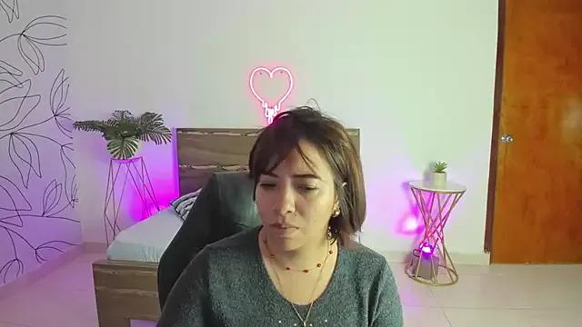 alma_fenix from StripChat