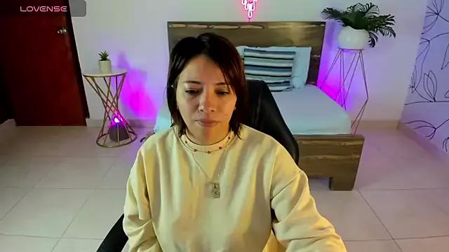 alma_fenix from StripChat is Freechat